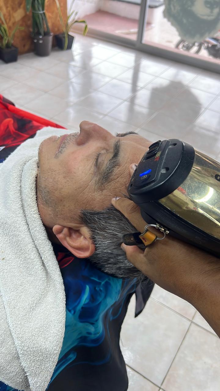 Vapor facial y arreglo de barba